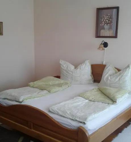 Lázár Apartman *
