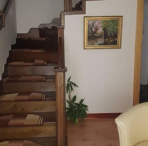 Lázár Apartman *
